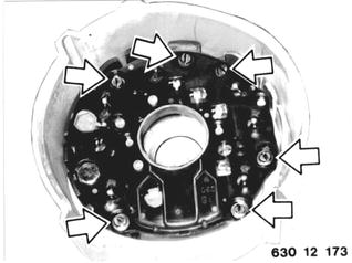 63012173 - click to zoom