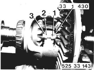 52533143 - click to zoom